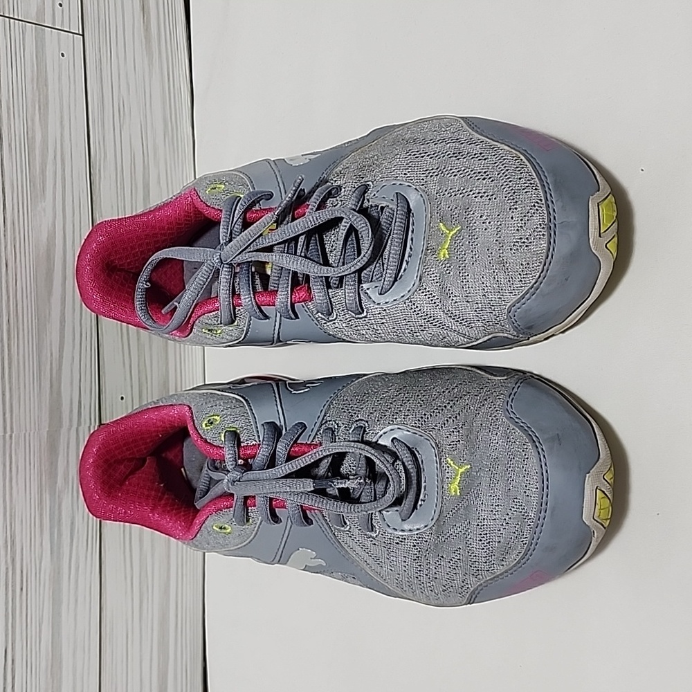 PUMA Cell Riaze Women's SZ.7